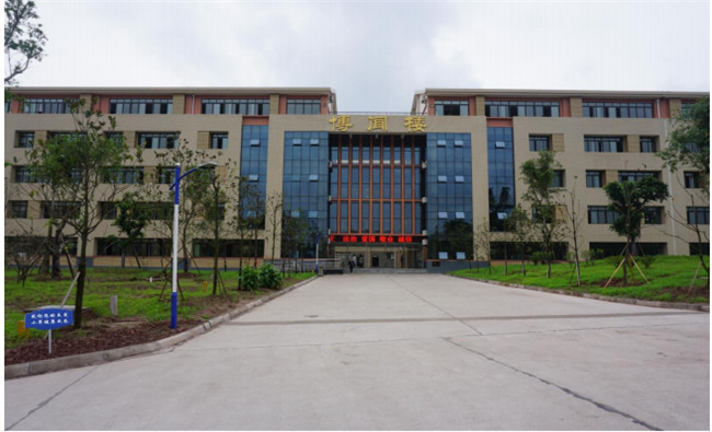 泸州市职业技术学校官网(泸州职业学院官方网站)