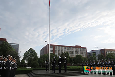 南通高职学校(南通蓝领技工学校校服)