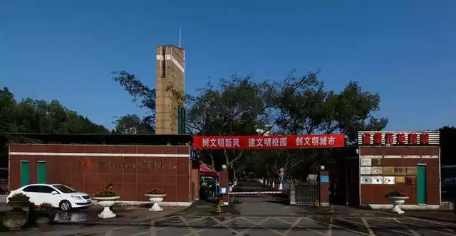 成都商贸职业技术学校(成都商贸职业技术学校与成都市现代制造职业学校那个好)