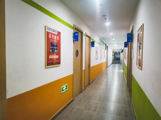 成都艺考集训学校排名(长沙舞蹈艺考集训学校排名)