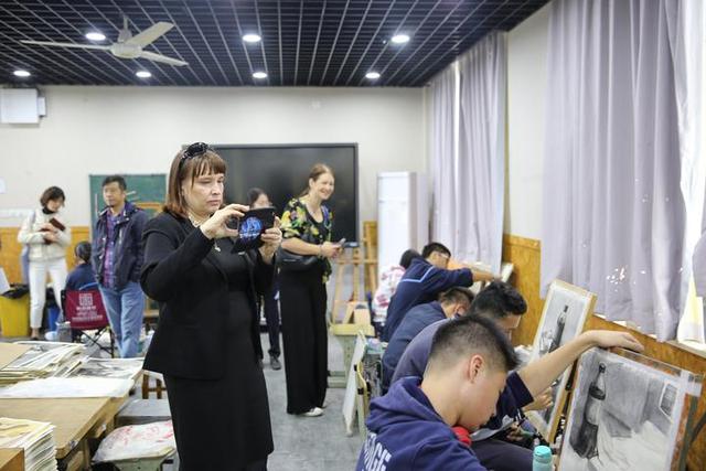 美术职业技术学校(陶瓷工艺美术职业技术学校)