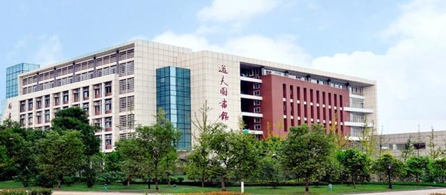 成都医药学校(乐山市医药科技学校成都校区)