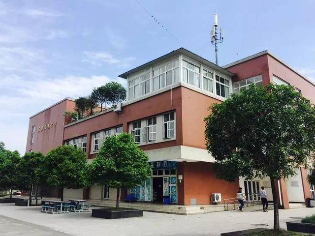 成都职高学校有哪些(成都职高学校有哪些专业)