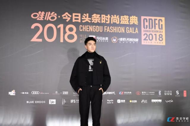 成妆学校怎么样(艺上美妆学校怎么样)