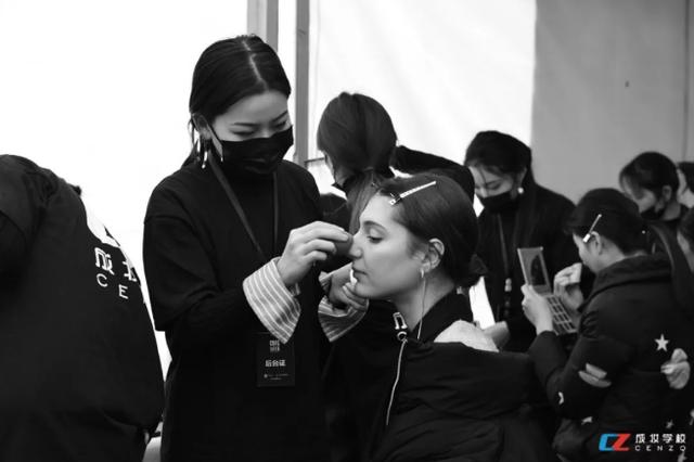 成妆学校怎么样(艺上美妆学校怎么样)