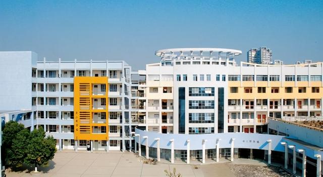 柳州学校排名(梧州中专学校排名)