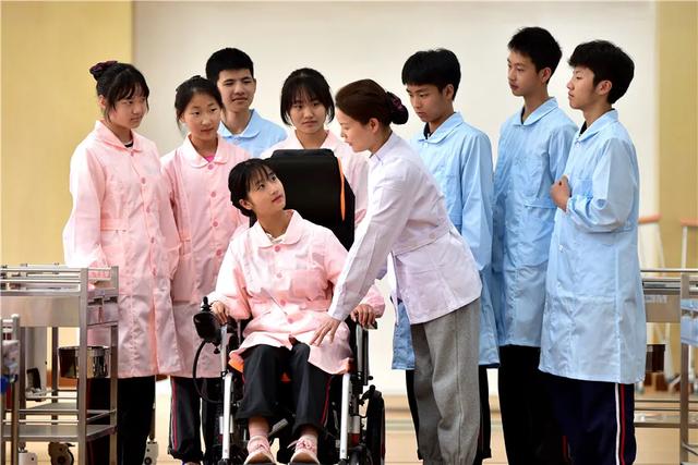 成都天府职业技术学校怎么样(成都天府新区职业技术学校)
