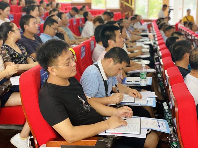 自贡中专学校(自贡中专学校名字)