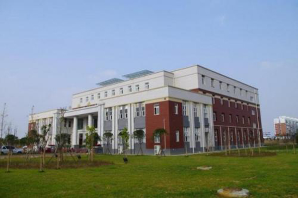 成都市职业技术学校官网(成都市工业职业技术学校官网招生网站)