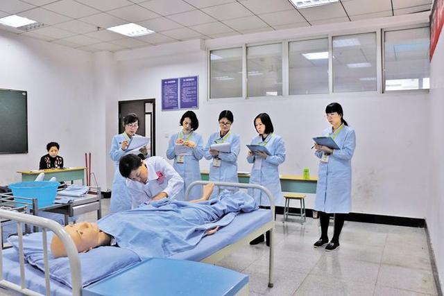 成都3十2公办学校的简单介绍