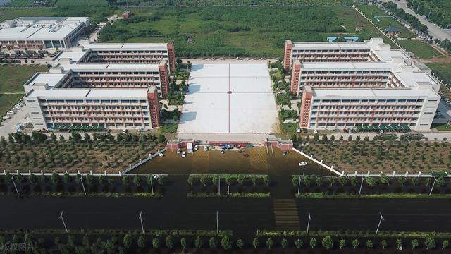 读职业学校选什么专业最好(读职业学校选什么专业最好女生)