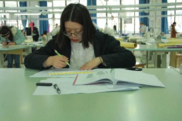 成都纺专专升本有哪些专业(成都纺专专升本升哪所大学)