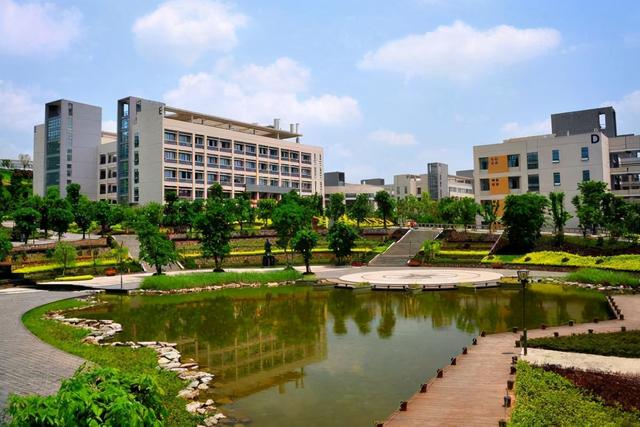 重庆哪所职业学校比较好(襄阳市哪所职业学校比较好)