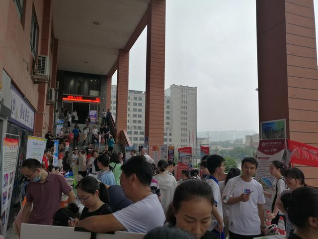 长沙耀华中学高中招生(长沙耀华中学高中招生条件)