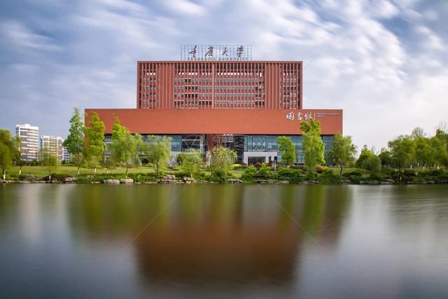 重庆大学设计专业好吗(重庆大学游戏设计专业)