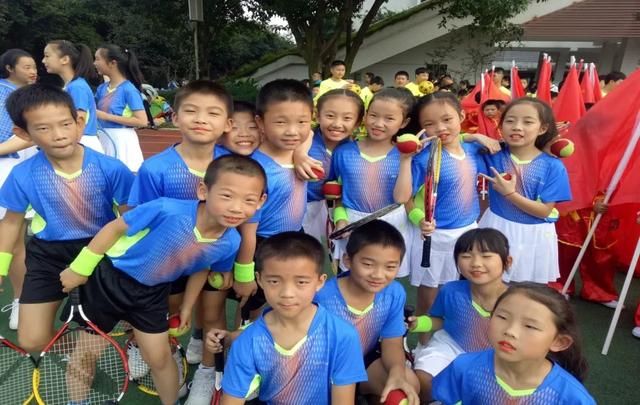 成都新华电脑学校可靠吗(成都新华电脑学校是公立还是私立的)