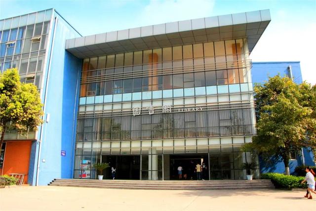 成都长江职业学校地址(成都新希望职业学校地址)