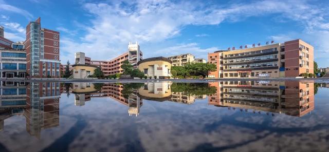 四川成都护理学院(四川成都护理学院中职)