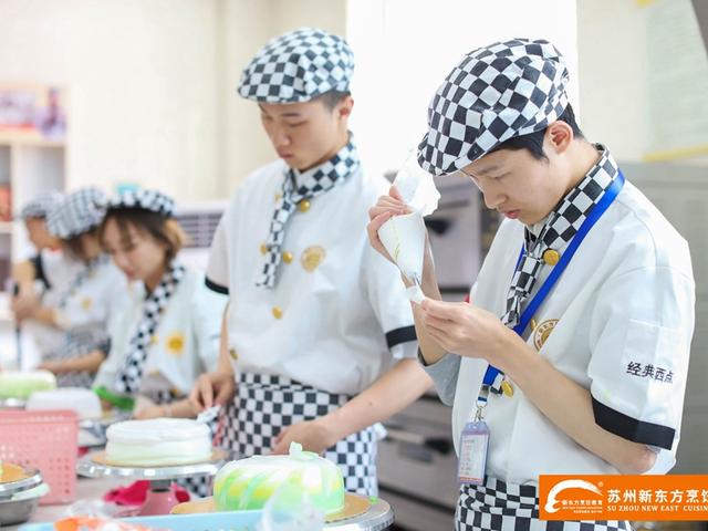 初中毕业男生学什么职业好(初中毕业学什么专业男生)
