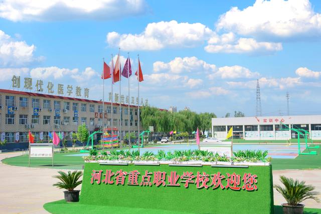 口腔学校大专院校哪个好(昆明口腔学校大专院校)