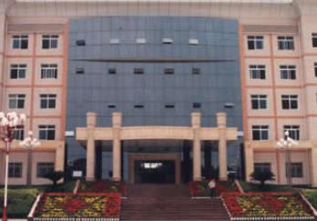 成都学护理学校有哪些(成都护理学校费用)