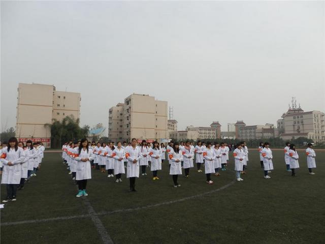 成都学护理学校有哪些(成都护理学校费用)