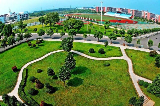 金华的职高学校有哪些学校(金华地区有哪些职高学校)
