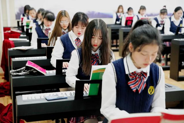 初中生读幼师去哪所学校比较好(初中生去哪里读幼师)