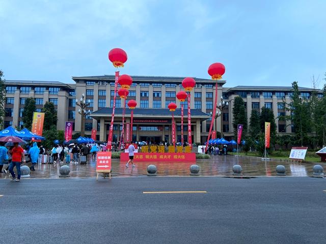 眉山药科职业学校怎么样(眉山药科职业学校分数线)
