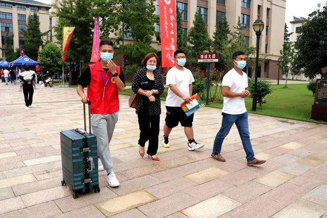 眉山药科职业学校怎么样(眉山药科职业学校分数线)
