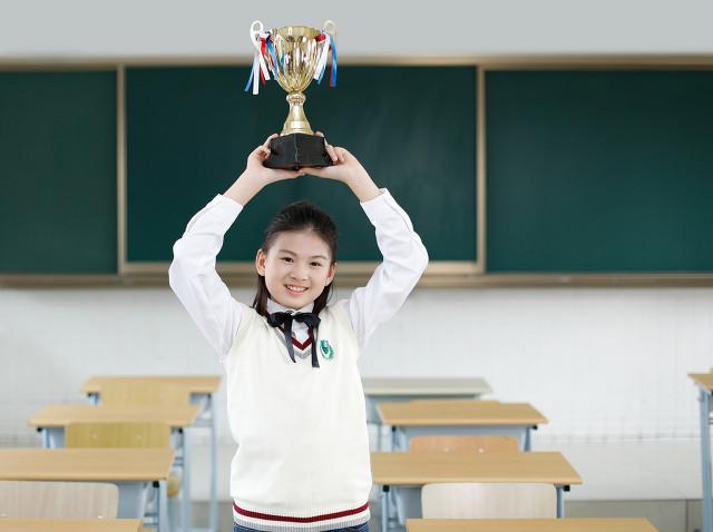 初中没毕业可以上什么学校(上海初中没毕业可以上什么学校)