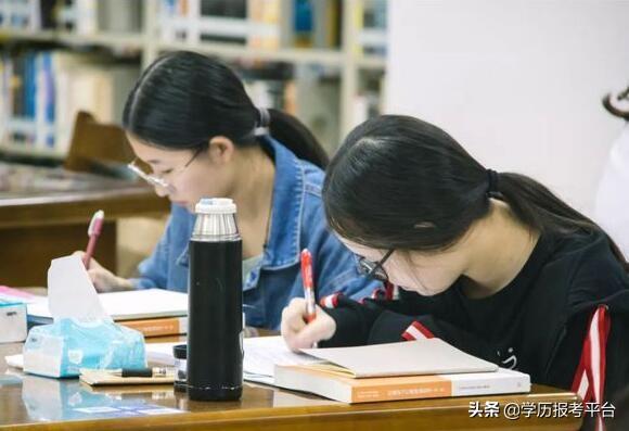 中专升大专全日制学校怎么报名(中专考全日制大专怎么报名)