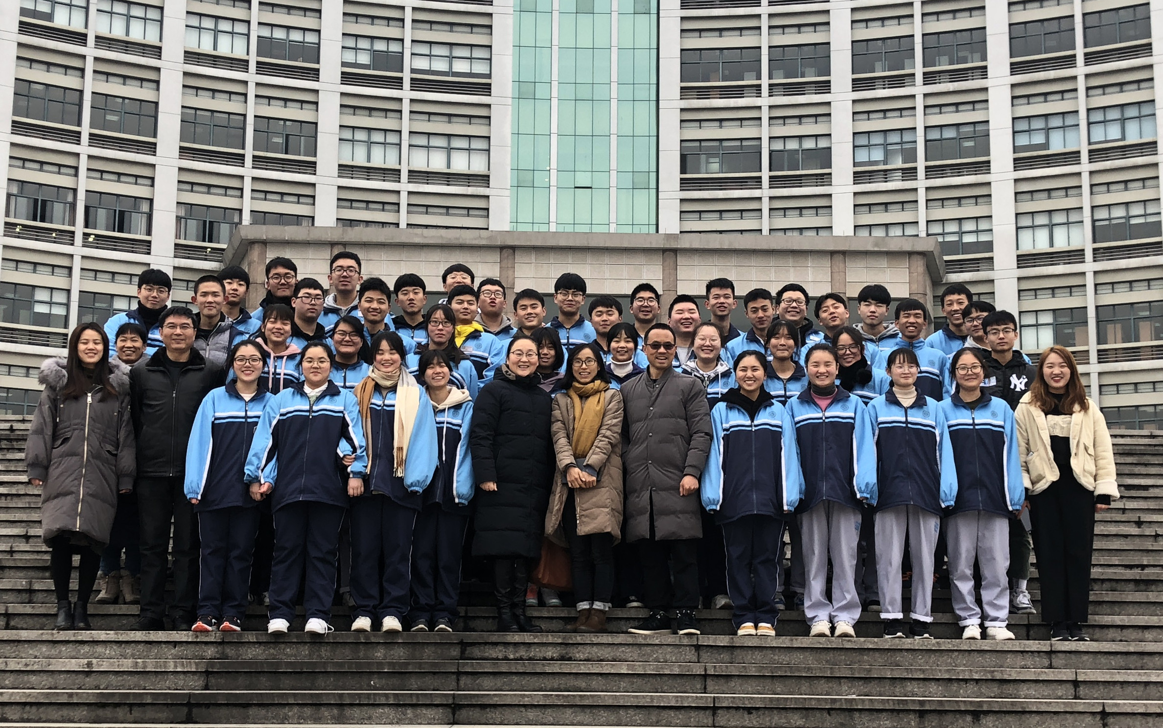 职高学什么专业好女生(职高学什么专业比较好啊男生)