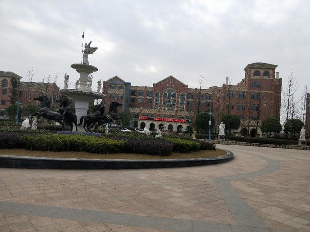 四川成都天府航空学院怎么样(成都天府新区航空旅游职业学院)