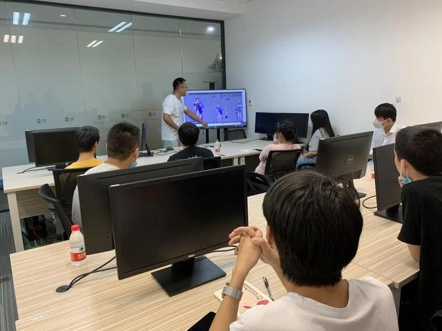 成都成人职业技能培训机构(成都成人古筝培训机构)