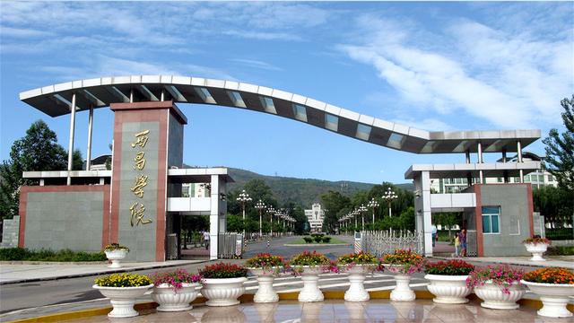 四川高铁学校好不好(四川高铁乘务员专业的学校有哪些)