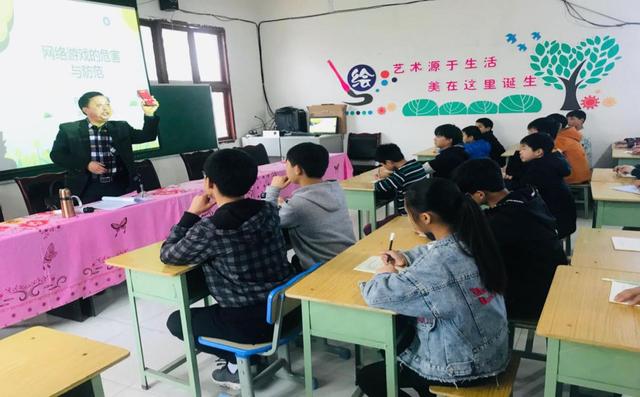 广安区观阁职业中学(观阁职业中学校)