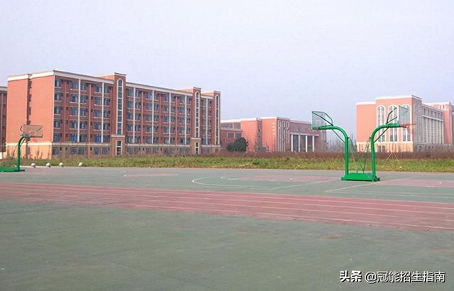 成都市职业技术学校有哪些(成都市现代职业技术学校)