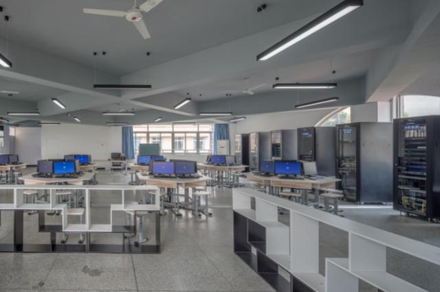 成都市职业高级中学(成都市职业高级中学校)