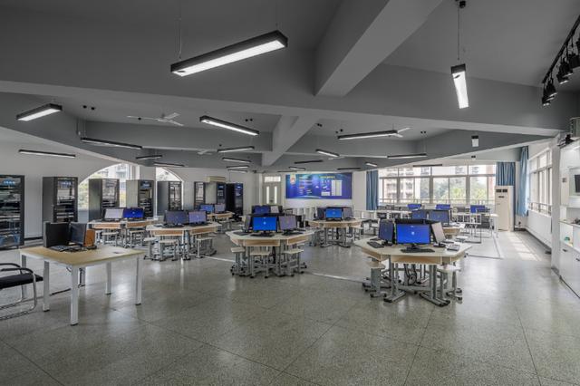 成都市职业高级中学(成都市职业高级中学校)