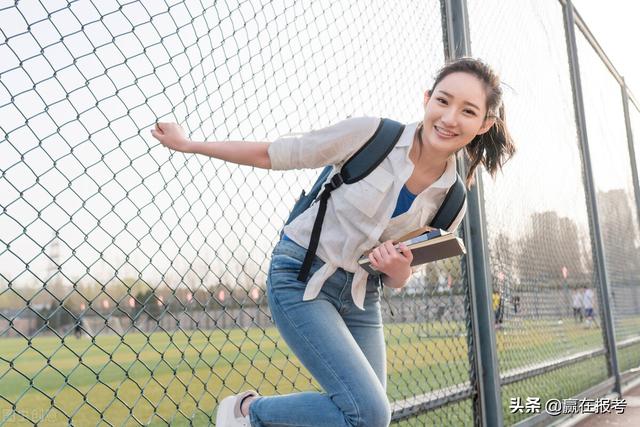 女生职业技术学院学什么好(职业技术学院都学什么)