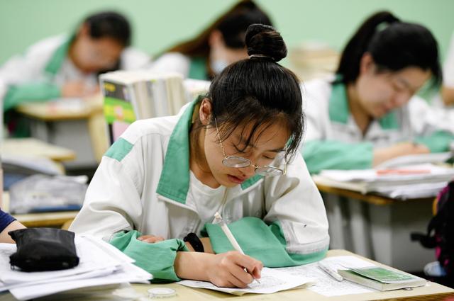 成都市建筑中等专业学校(成都市建筑中等专业学校官网)