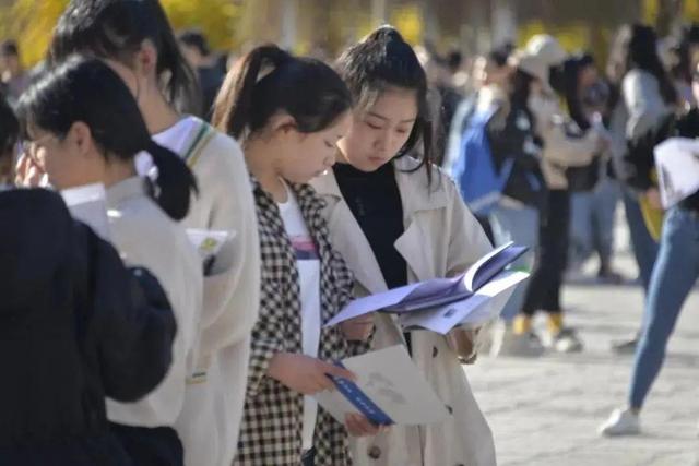 成都市建筑中等专业学校(成都市建筑中等专业学校官网)