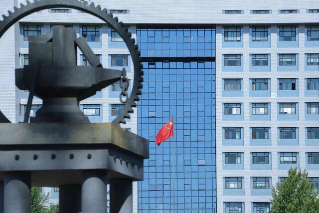 成都铁路学校排行(成都铁路技工学校官网)