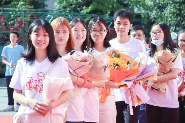 成都电子信息学校(成都电子信息学校学费)