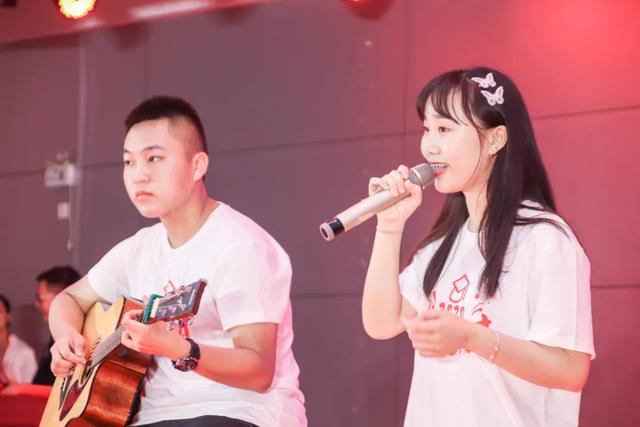 成都电子信息学校(成都电子信息学校学费)