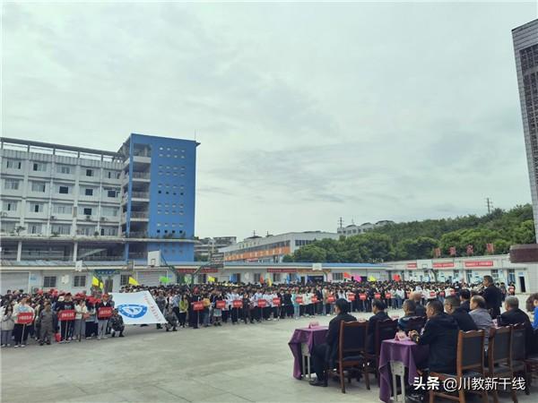 南充职中学校(昆明职中比较好的学校)