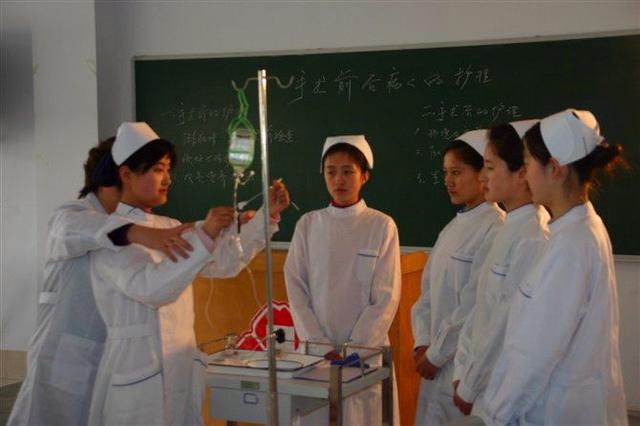 四川的卫生学校有哪些(四川卫生康复职业学校)