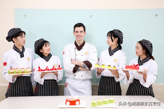 初中学历女生学什么好(21岁初中学历女生学什么好)