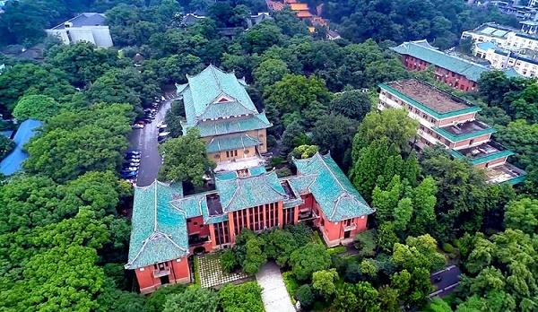 室内设计学校排名榜国内(河南室内设计学校排名榜)